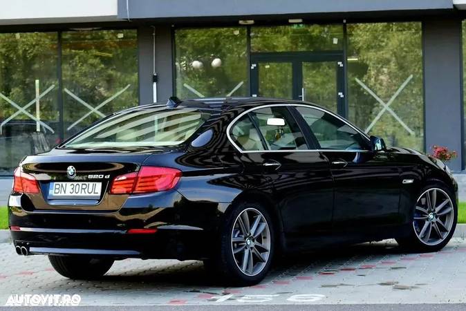 BMW Seria 5 520d - 3