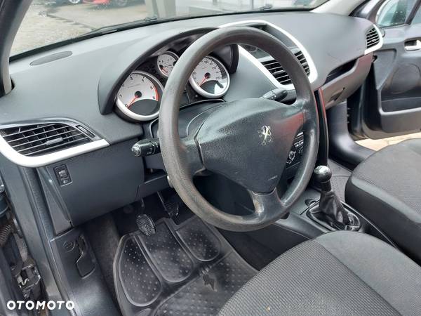 Peugeot 207 1.6 HDi 16V Trendy - 10