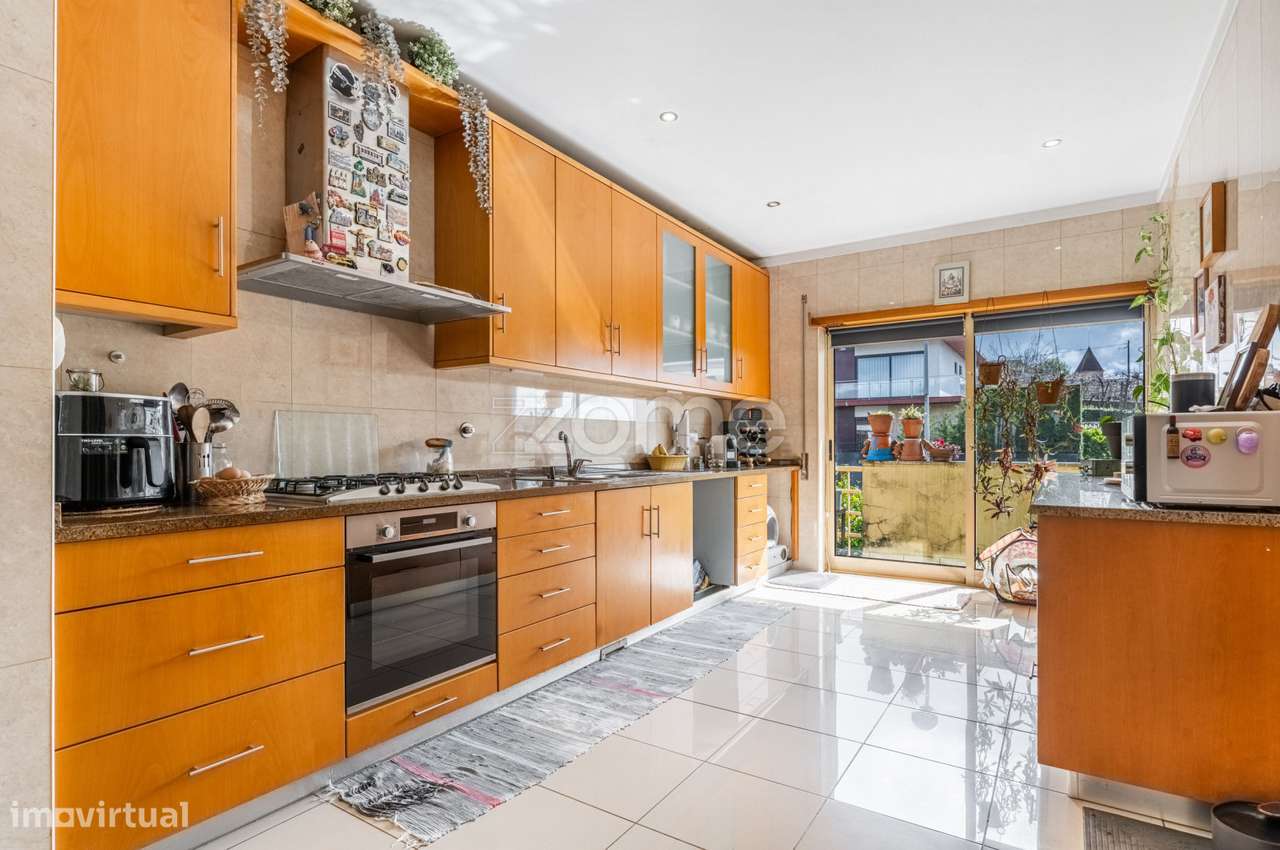 Moradia T4 com Suíte em Dume-6