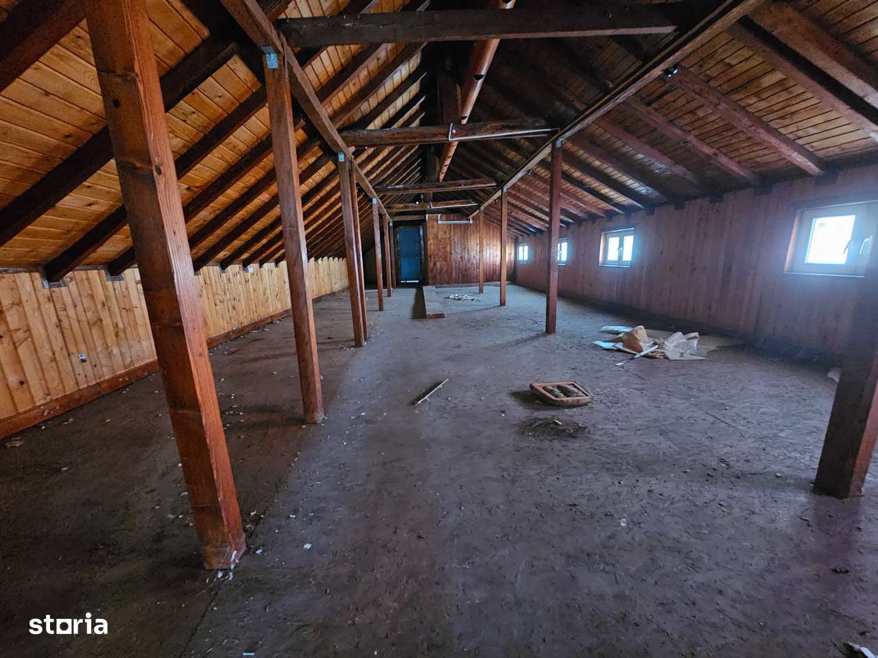 Spațiu comercial de vânzare, 1500 mp, zonă centrală 3300 Teren-1