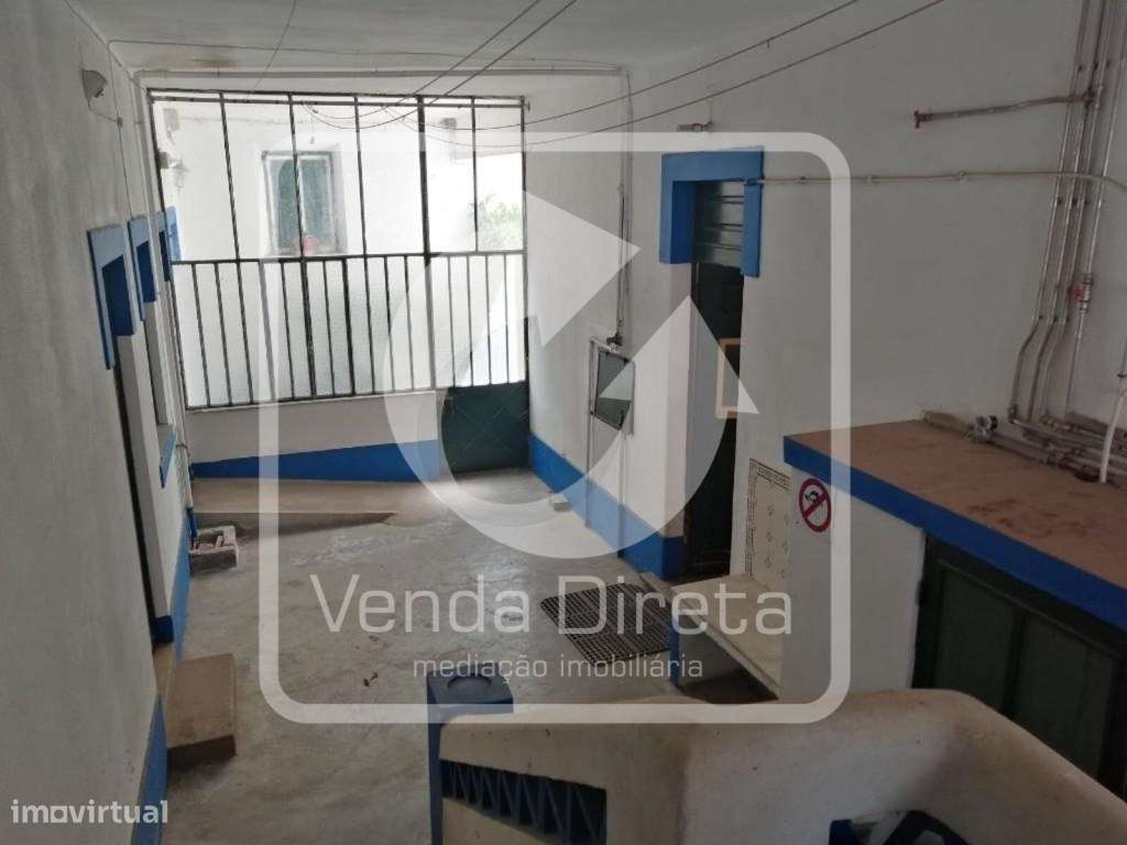 Moradia T7 com 4 pisos e garagem em Mouriscas - Abrantes.-37