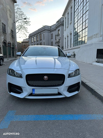 Jaguar XF 20d RWD R-Sport - 3