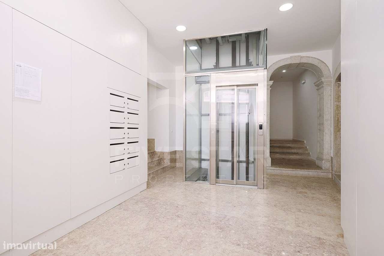 Apartamento T2 - 2 Suites - Novo - Panteão - Vista Rio - Garagem-2