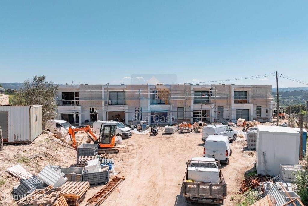 Moradia do gaveto T4 em condomínio privado no empreendimento Village-19