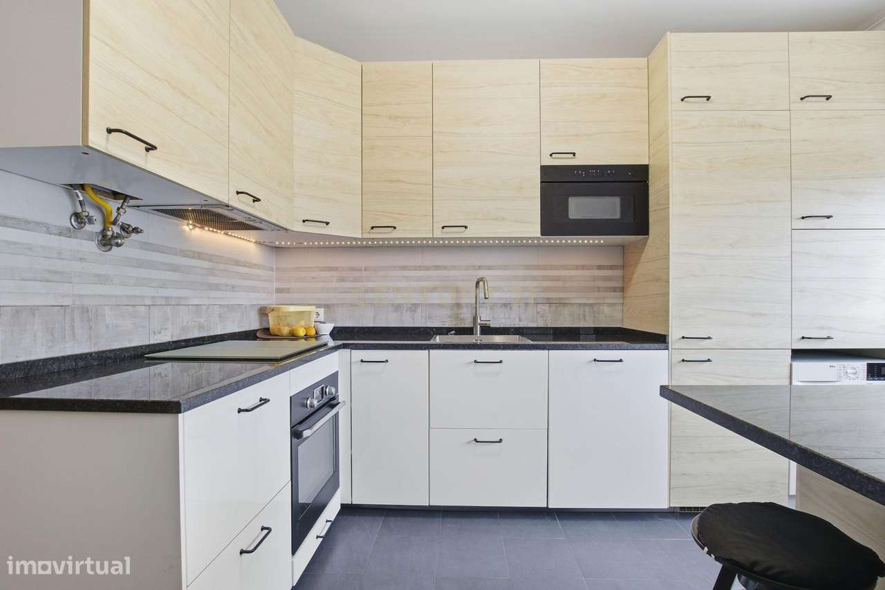 Apartamento T3 à Venda em Casal de Cambra – Excelente Estado de Conser - Grande imagem: 4/33