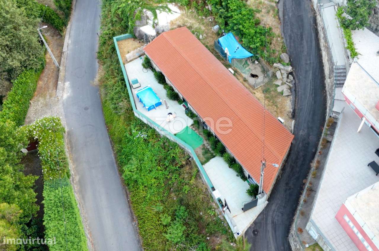 Refúgio com Vista Panorâmica - Moradia Bi-Familiar Guimarães - Grande imagem: 4/19