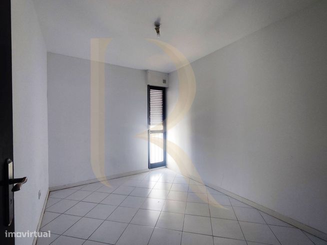 Apartamento T2 com elevador no Miratejo-15