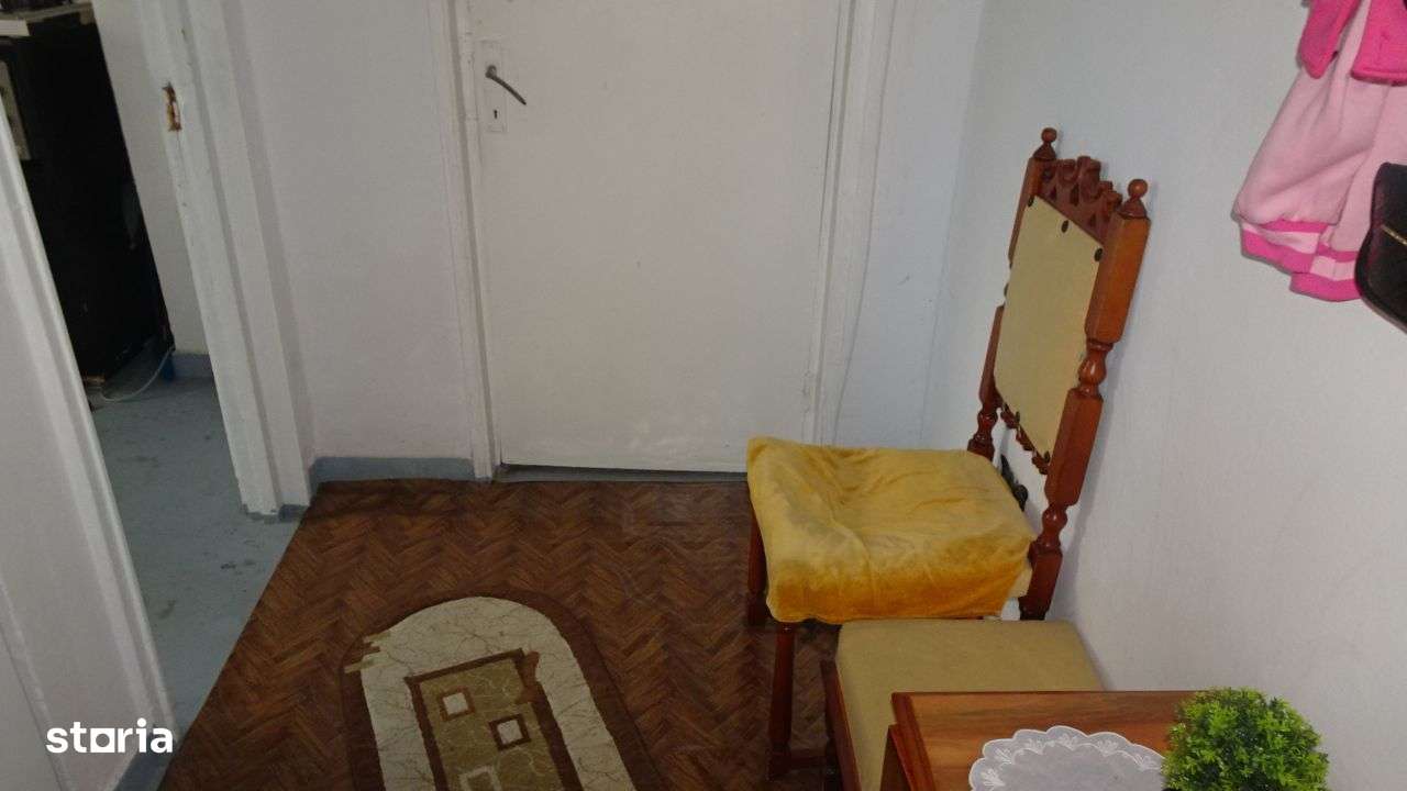 Vand apartament cu 2 camere in Deva, zona ultracentrala (Piata), 49 mp - Imagine principală: 4/14