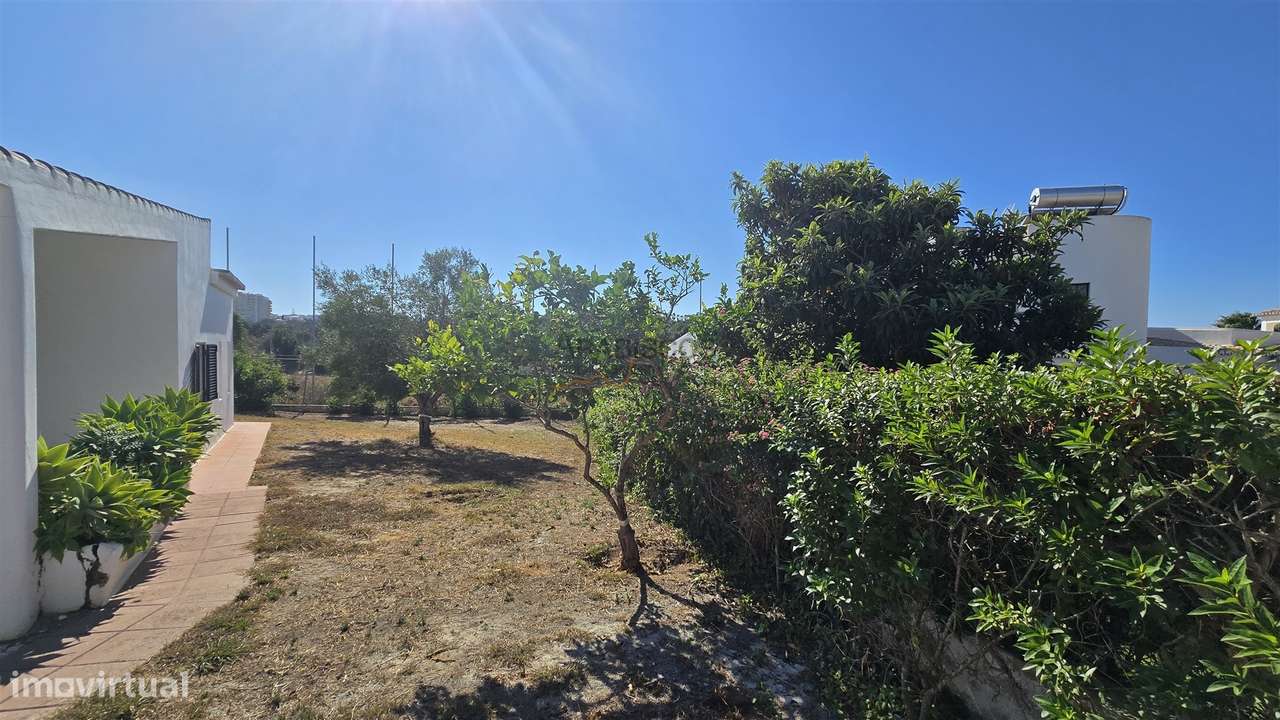 Moradia isolada T3 - Terraço - Carport coberto para 2 carros - jardim - Grande imagem: 5/26