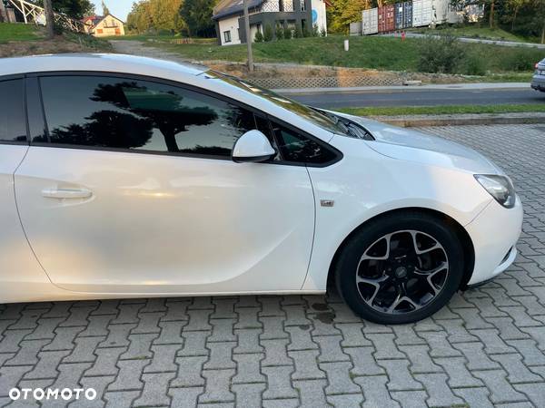 Opel Astra GTC 1.7 CDTI DPF Start/Stop Active - 9