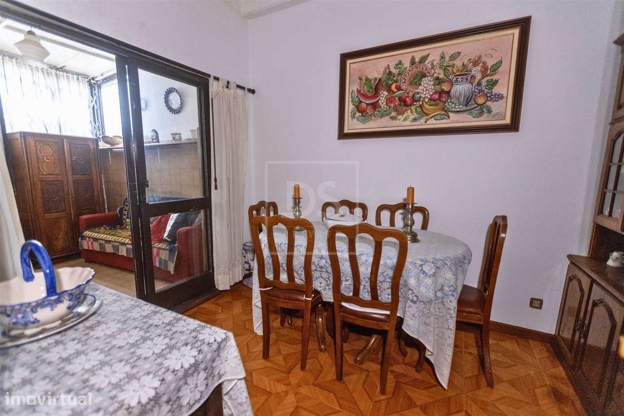 T2 com excelente localização no Porto – Campanhã-9
