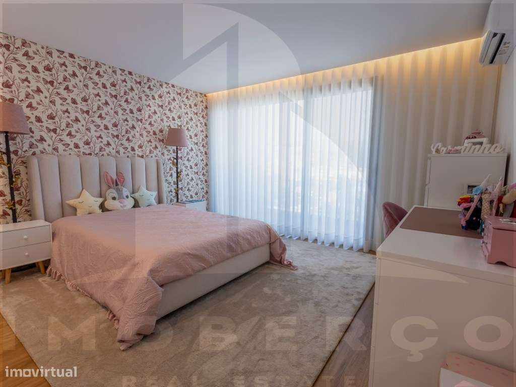 Moradia T3 de Luxo em Creixomil - Como Nova-15