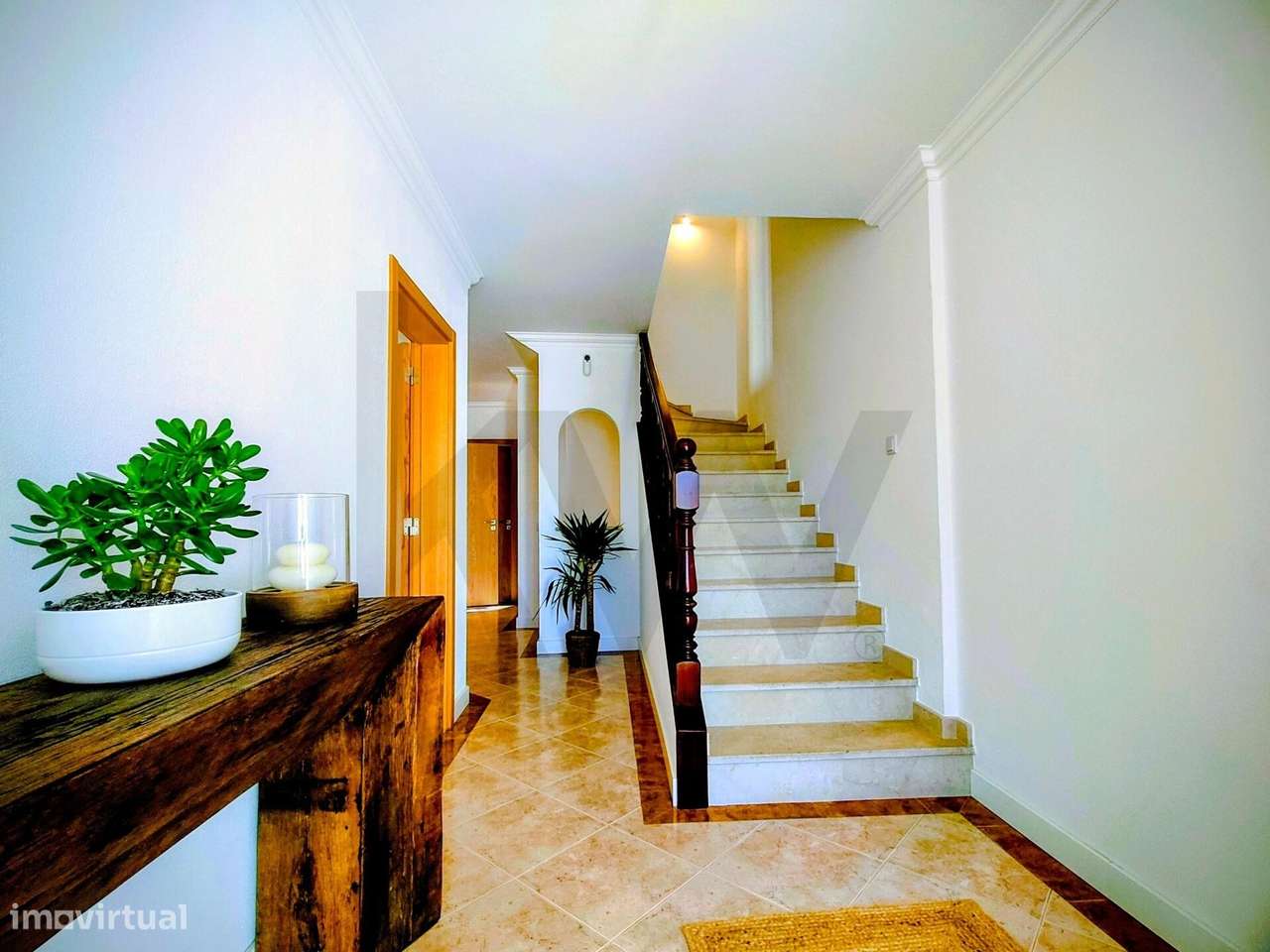 Moradia T4 Renovada em Pinheiros de Marim, Olhão-13