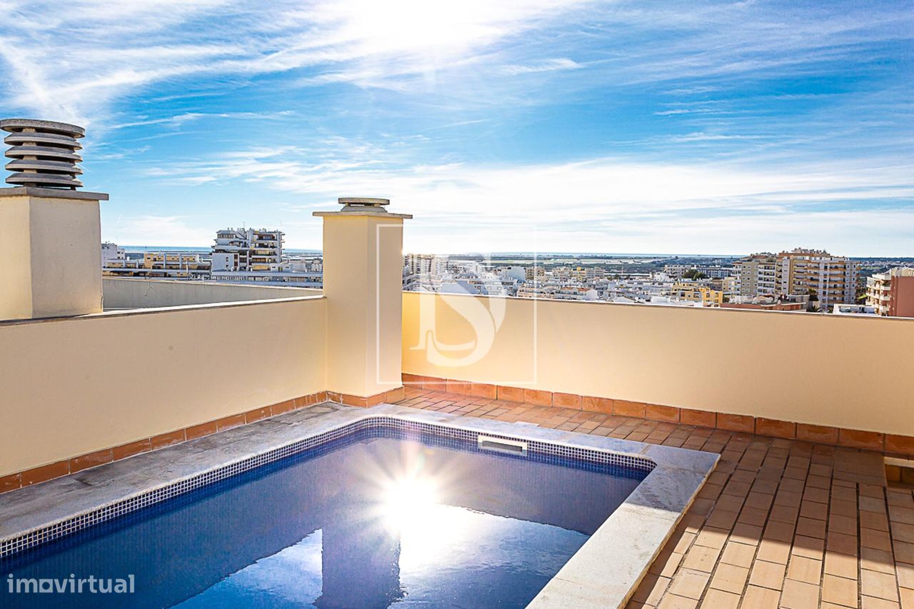 Triplex T5 com piscina em Faro