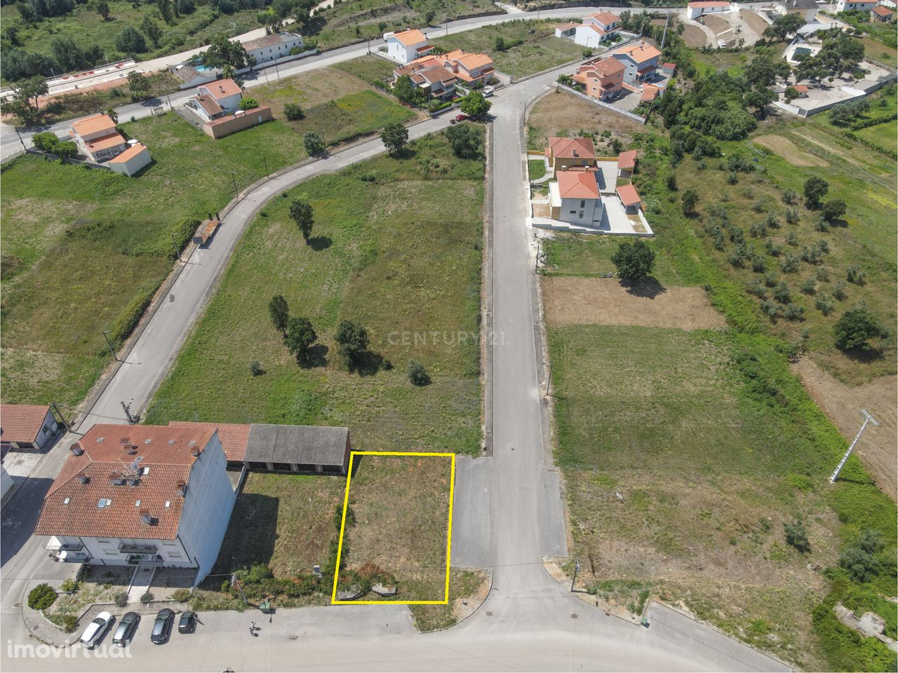 Lote para 6 Apartamentos, Serpins - Lousã