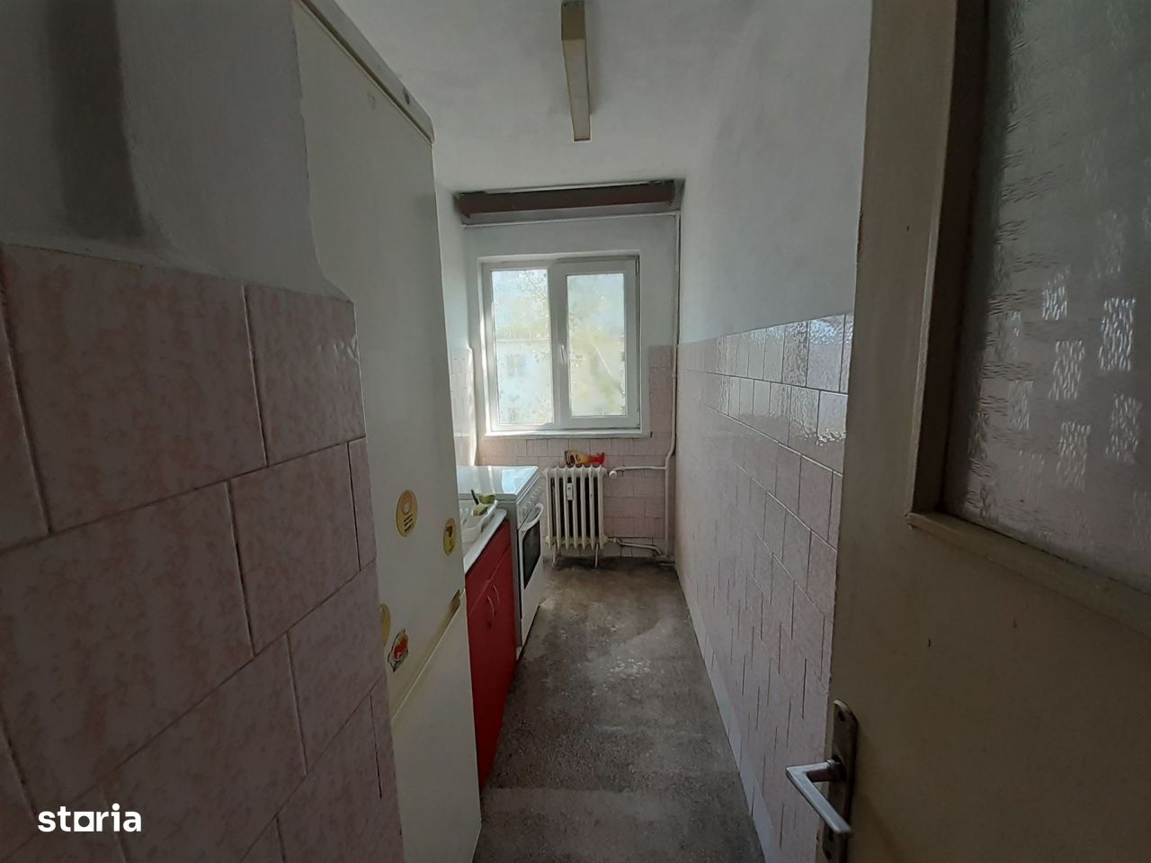 Apartament cu 3 camere de vânzare în zona Km 4-5