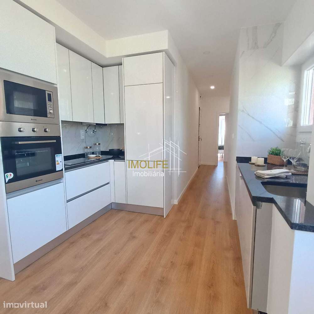 Apartamento T3 totalmente remodelado em Benfica-11