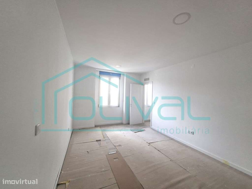 Moradia T3 totalmente remodelada no centro de Salvaterra de Magos-18