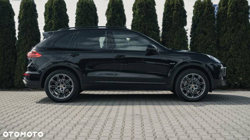 Porsche Cayenne - 8