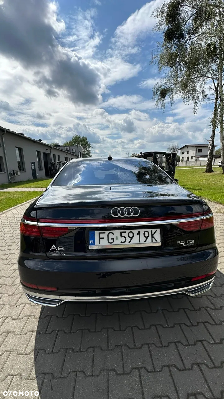 Audi A8 - 2