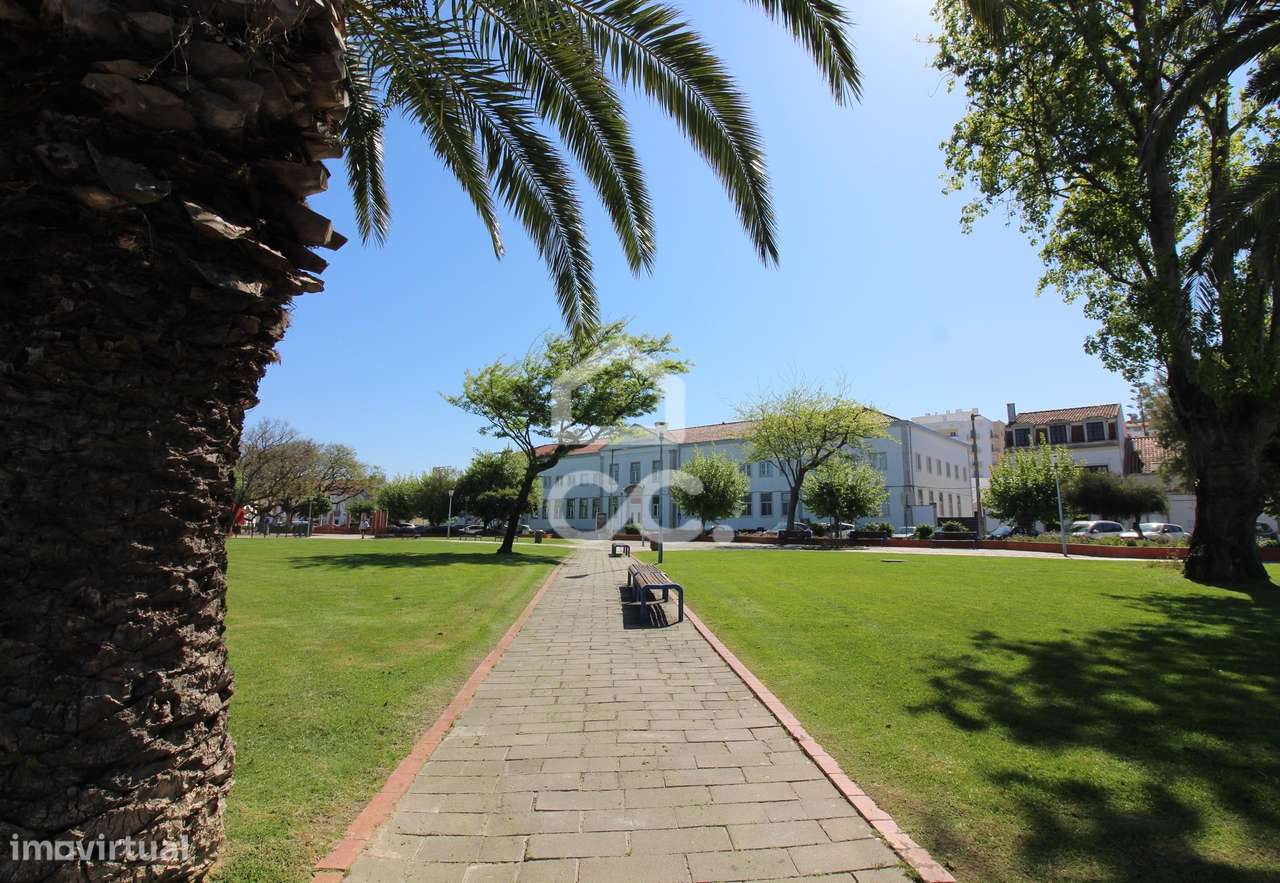 Magnífica Moradia T4, em banda, a estrear, em Alcochete. - Grande imagem: 5/60