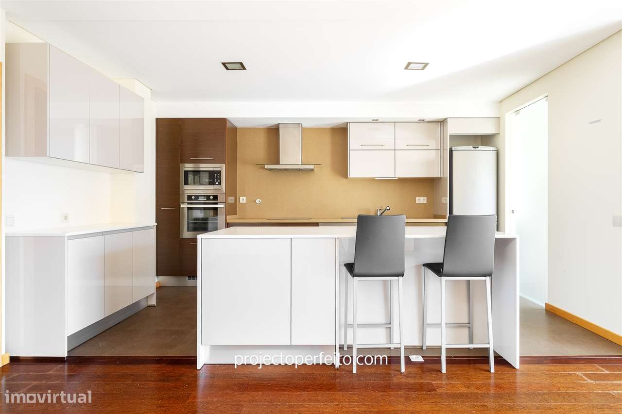 Apartamento T4 Venda em Santa Maria da Feira, Travanca, Sanfins e Espa - Grande imagem: 4/27