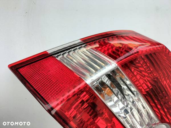 LAMPA LEWY TYŁ TYLNA VOLVO S40 V50 - 2