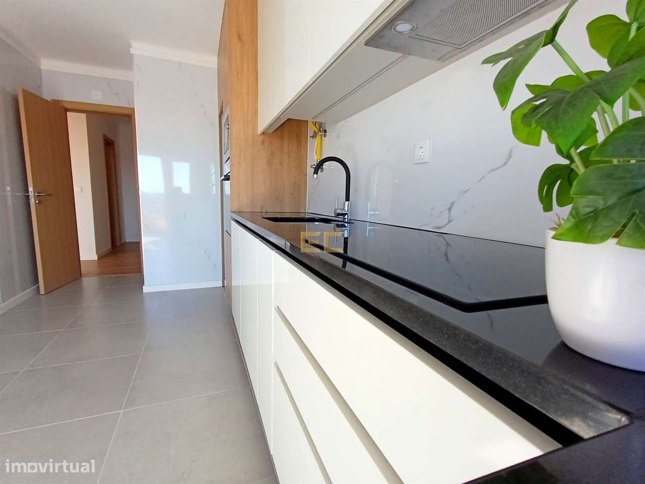 Apartamento T2 de Prestígio com Vista Mar!-6