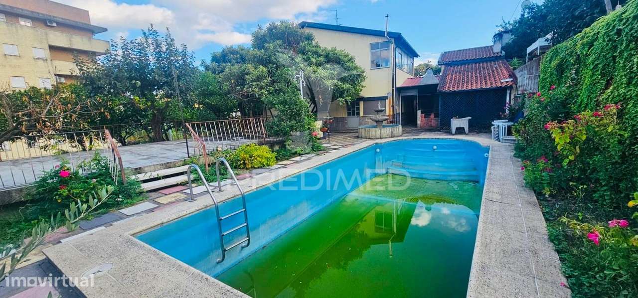 MORADIA T4  INDEPENDENTE, JUNTO AO CENTRO ESCOLAR DAS ALAGOAS, NO P... - Grande imagem: 5/5