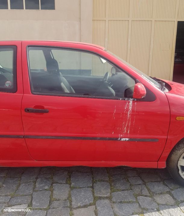 Peça - Porta Frente Direita Vw Polo 6N 1998 (3 Portas)