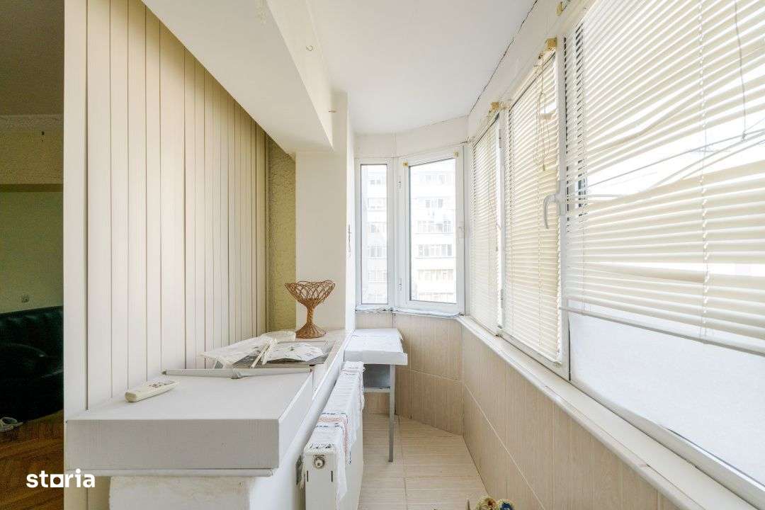 Apartament spatios, modernizat, 2 camere – Bd. Cosminului-10