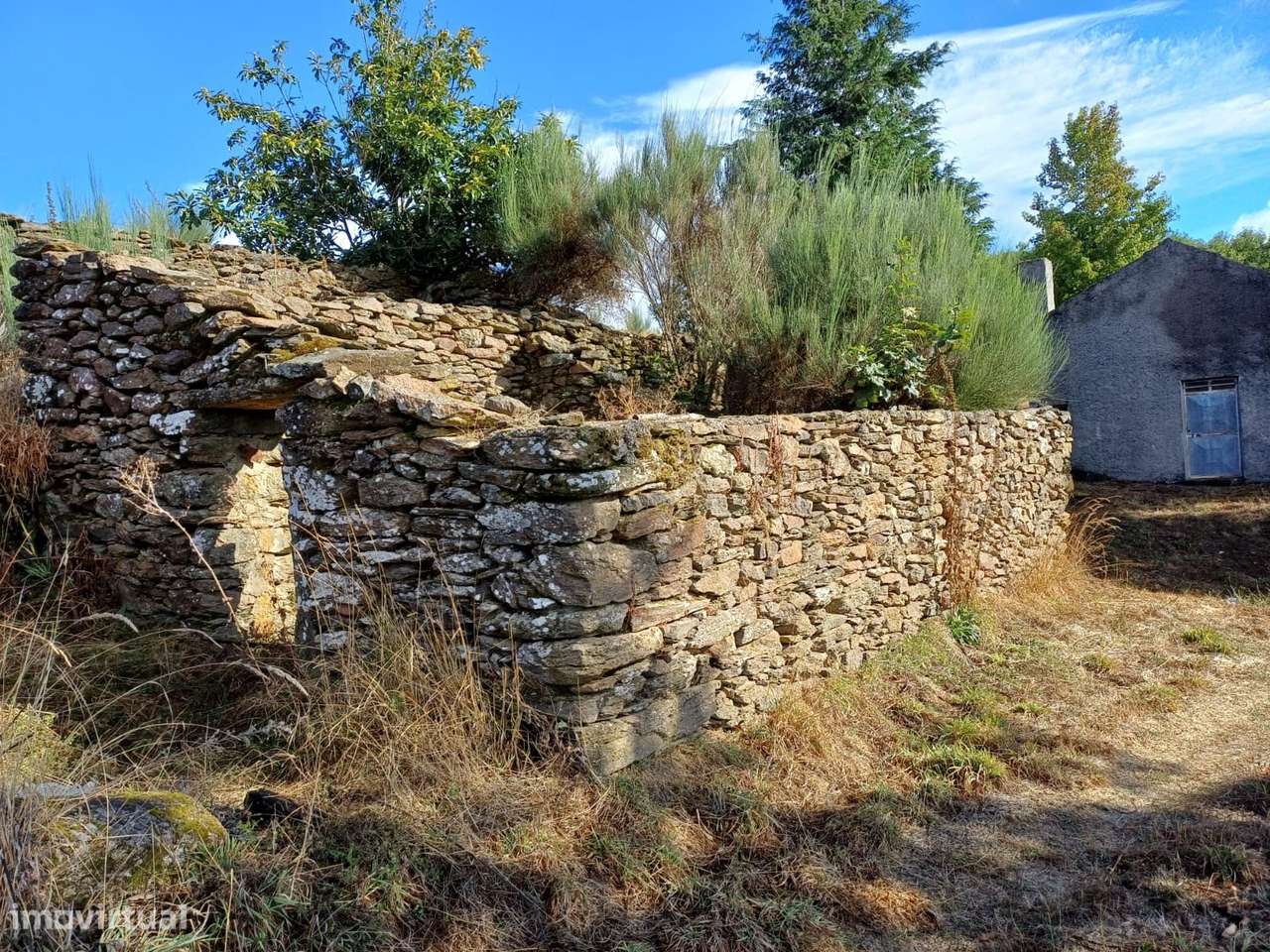 Duas habitações em 18 hectares-17