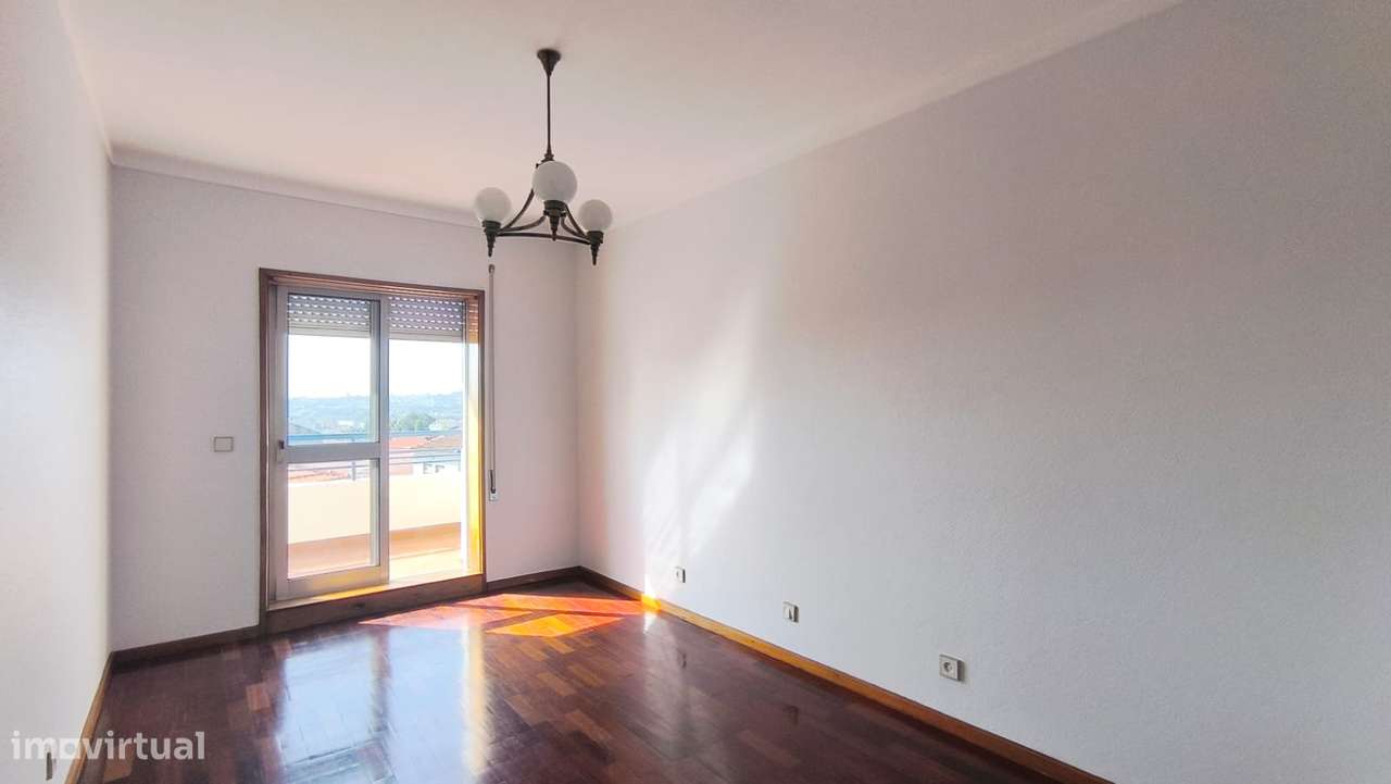 T2+1 Duplex Câmara Gondomar - Vistas Panorâmicas - Garagem Box-11