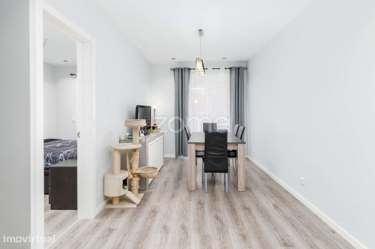 Apartamento T2 Duplex c/varanda em Queluz - Grande imagem: 2/19