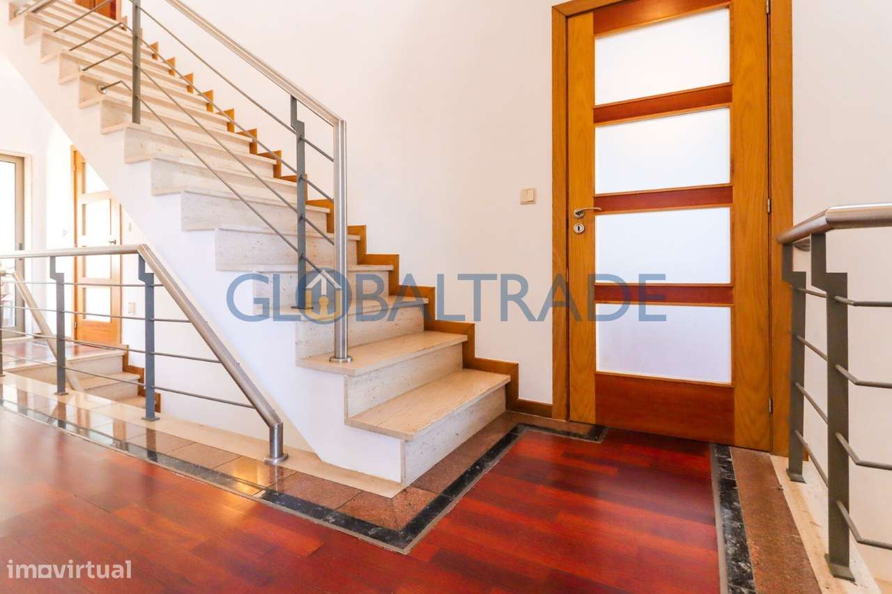 Moradia T3 com Terraço em Valbom-26