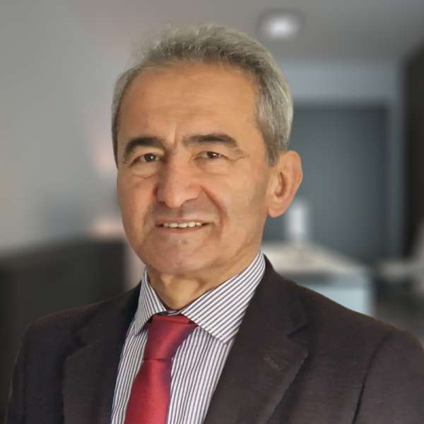 Dezvoltatori: George Milosan - Bucuresti (judetul)