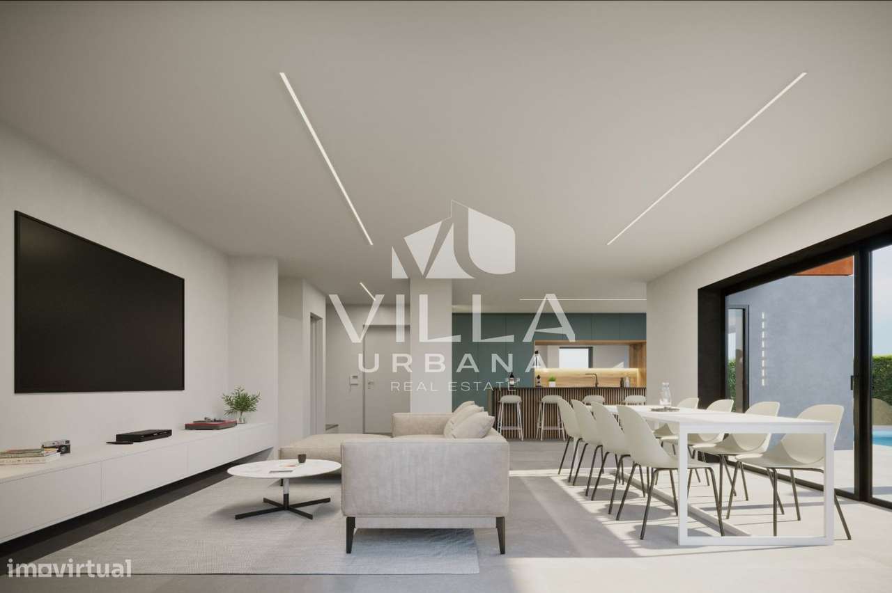 Moradia T4 Isolada perto do Golf da Aroeira e a 3 min. da praia - Grande imagem: 4/29