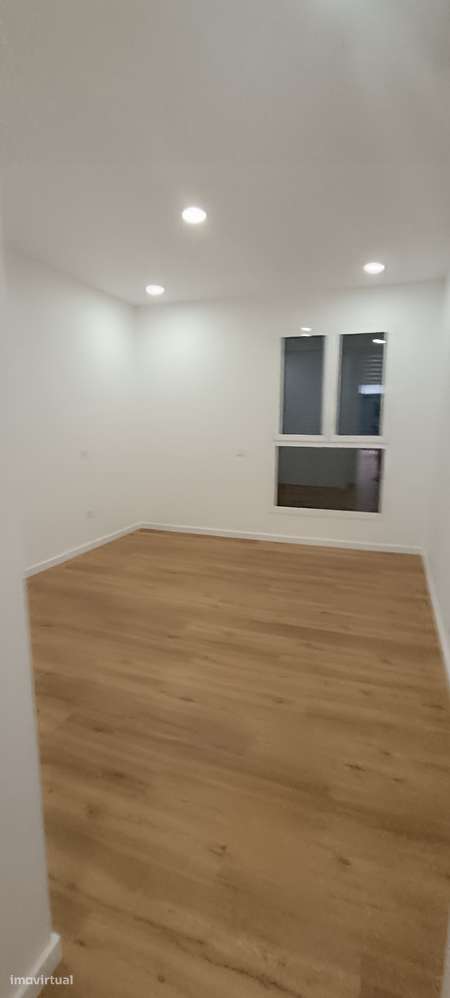 Exclusivo Apartamento T3+1 no último piso!-7