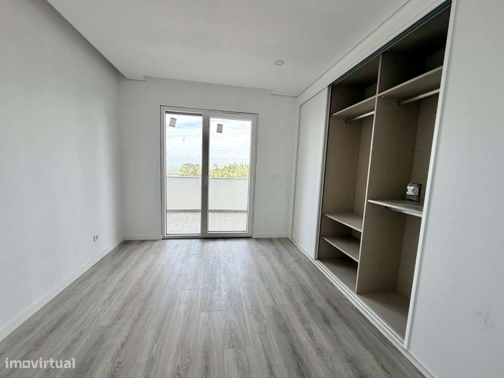 Apartamento a venda em Palmela, com Parqueamento e Terraço-15
