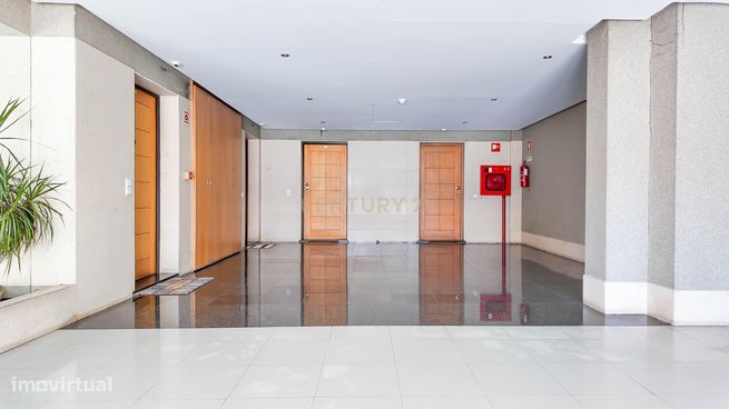 Apartamento T1+1  com garagem no centro de Vila Nova de Gaia-3