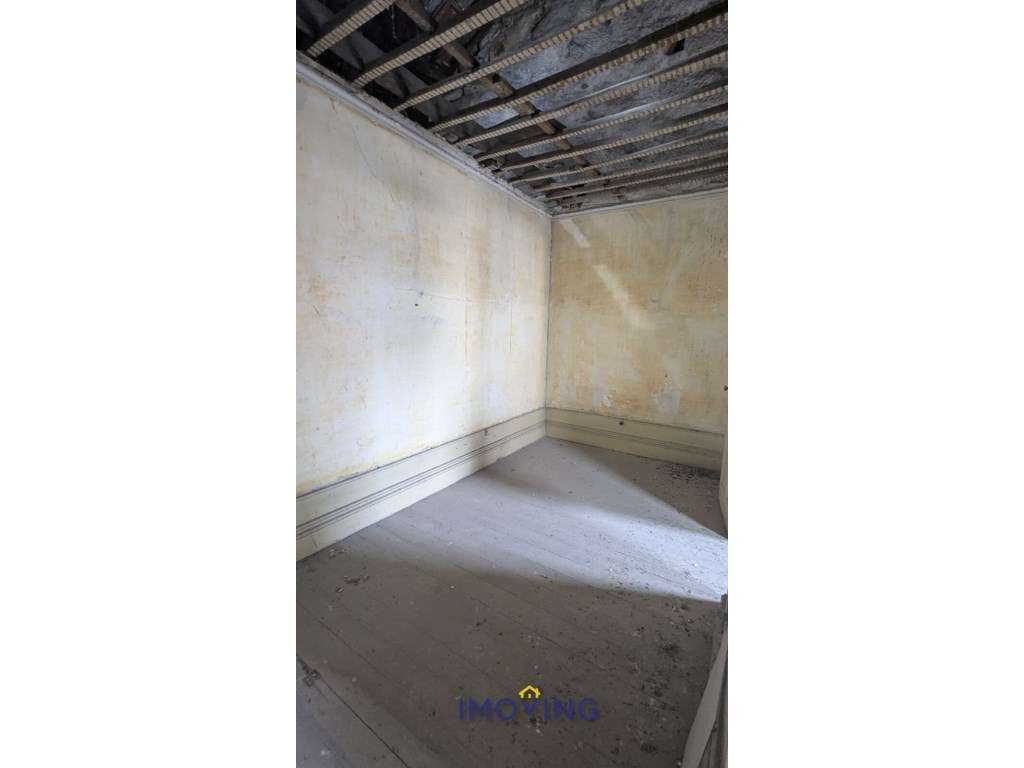 Prédio para remodelar - 3 pisos - jardim- centro do Porto-16