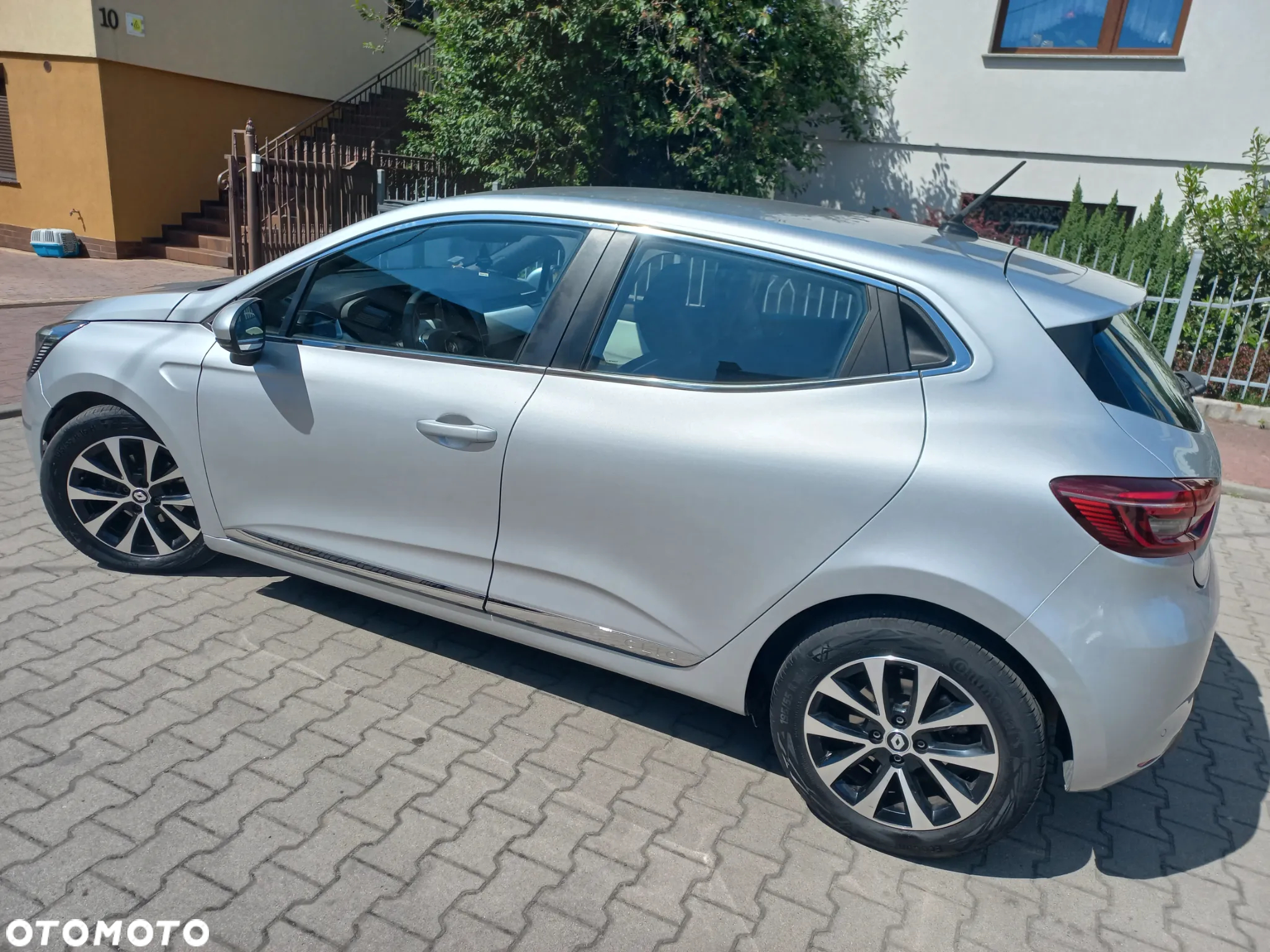 Renault Clio TCe 100 INTENS - 2