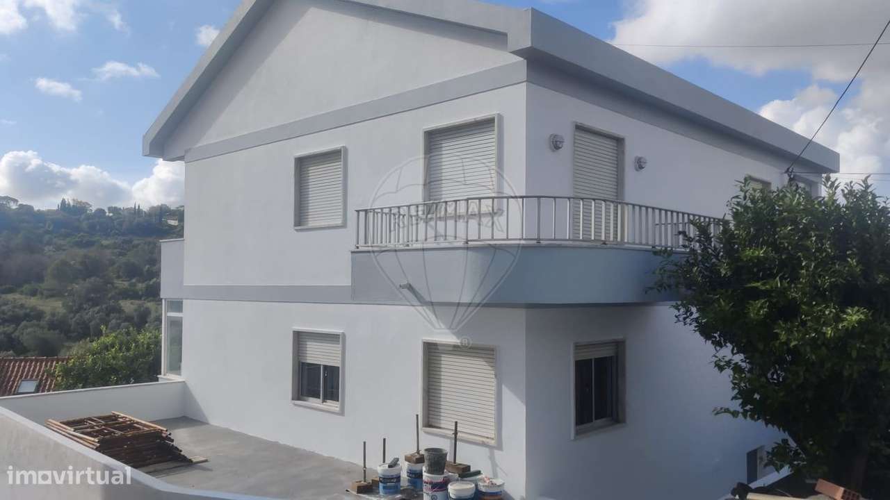 Moradia T6 para venda - Grande imagem: 1/11