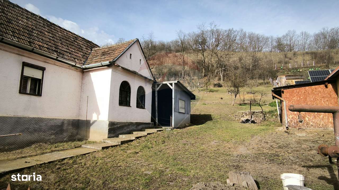 Casă  la țară in Transilvania - sat sasesc Păucea, jud. Sibiu-8