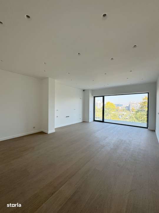 3 camere, Promenada Mall