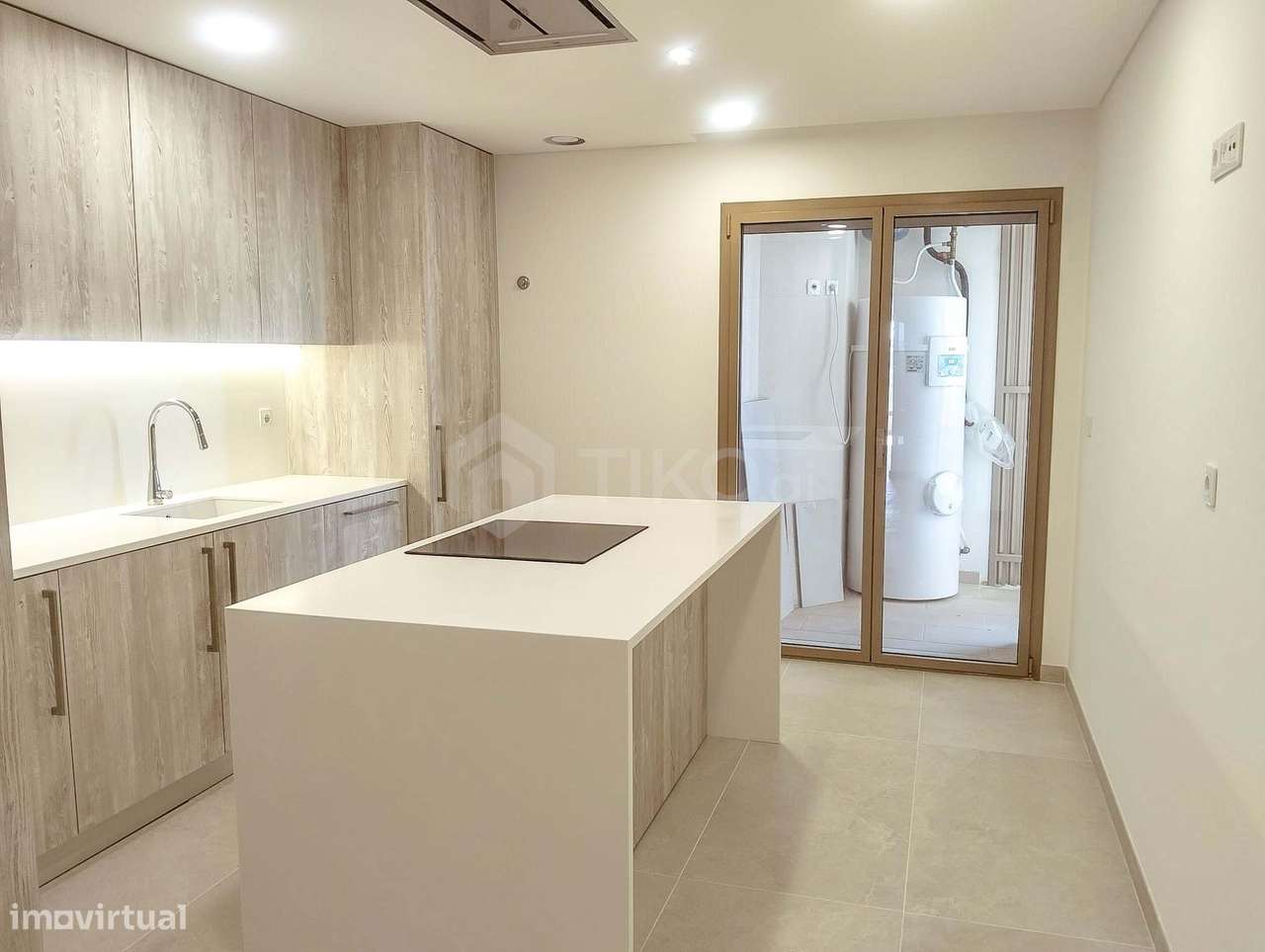 Apartamento T3 + 1 DUPLEX  com garagem/BOX  e arrumos à venda em Monti-1