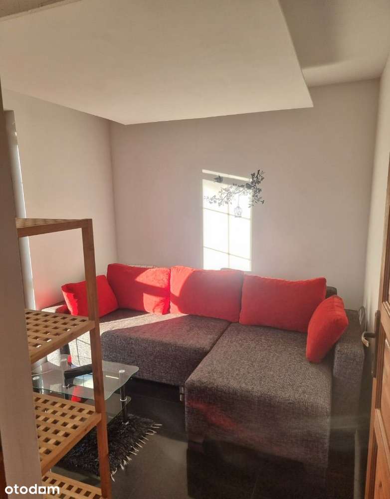 Dom z podwórkiem - Pełny obrazek: 2/4