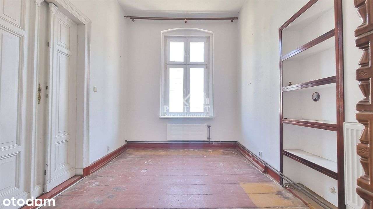 Lokal * 76m2 * ul.Kr. Jadwigi z widokiem na Teatr-11