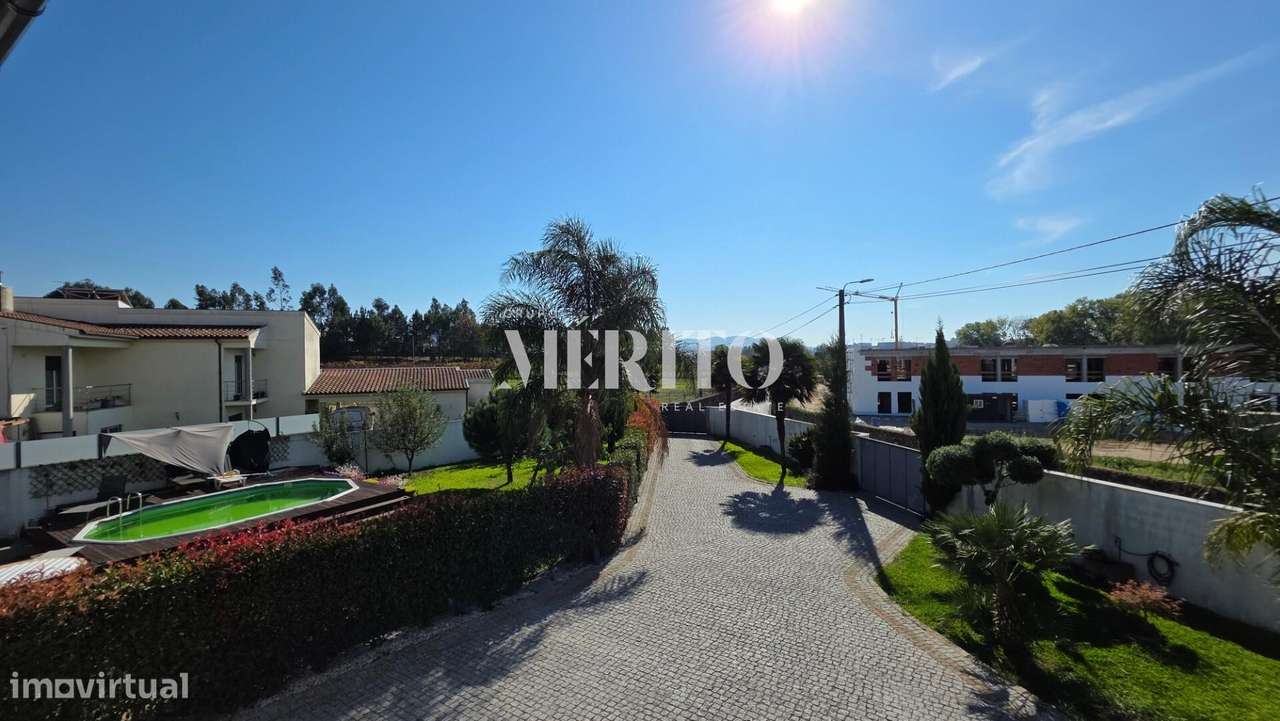 Moradia T3 com piscina e amplo terreno às portas da cidade de Barcelos - Grande imagem: 5/46