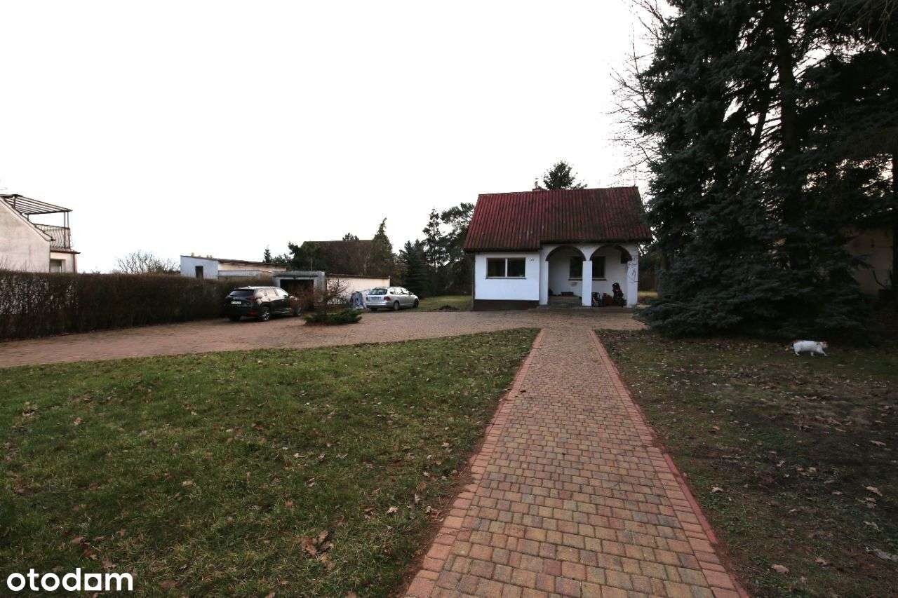 Dom Jednorodzinny Wolnostojący ul. Podjazdowa-7